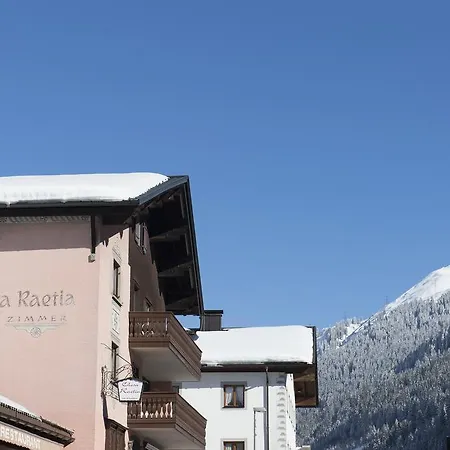 Bed & Breakfast Garni Chesa Raetia Klosterle am Arlberg