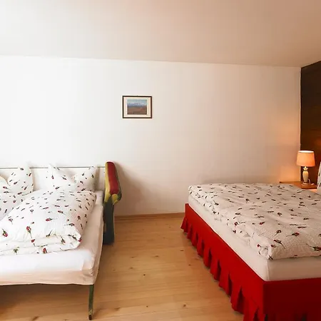 Garni Chesa Raetia Bed & Breakfast *